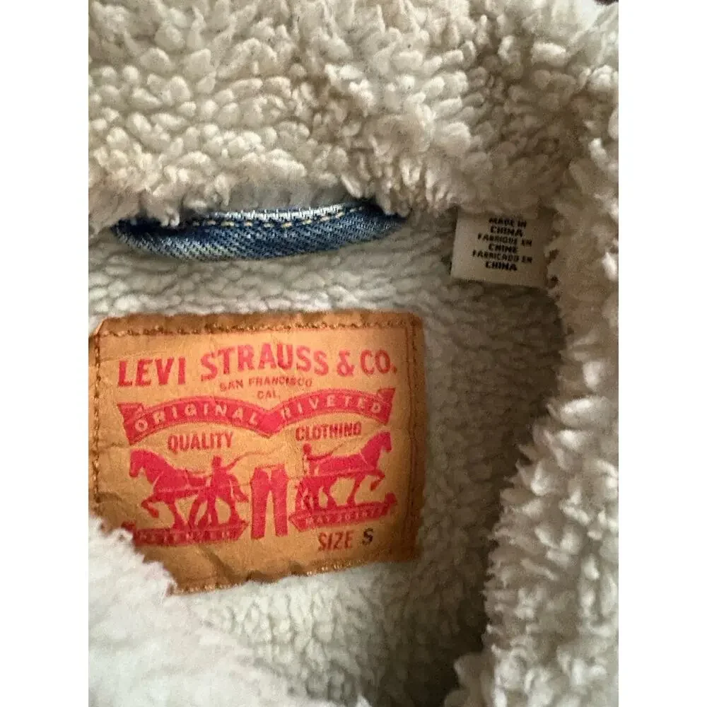 Levis levi blue